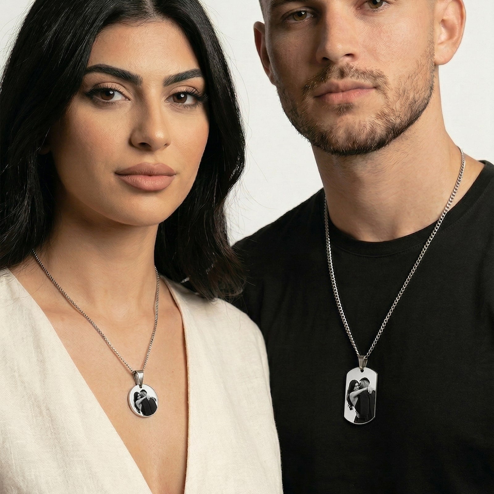 Set Coliere Army si Luna gravate cu poza