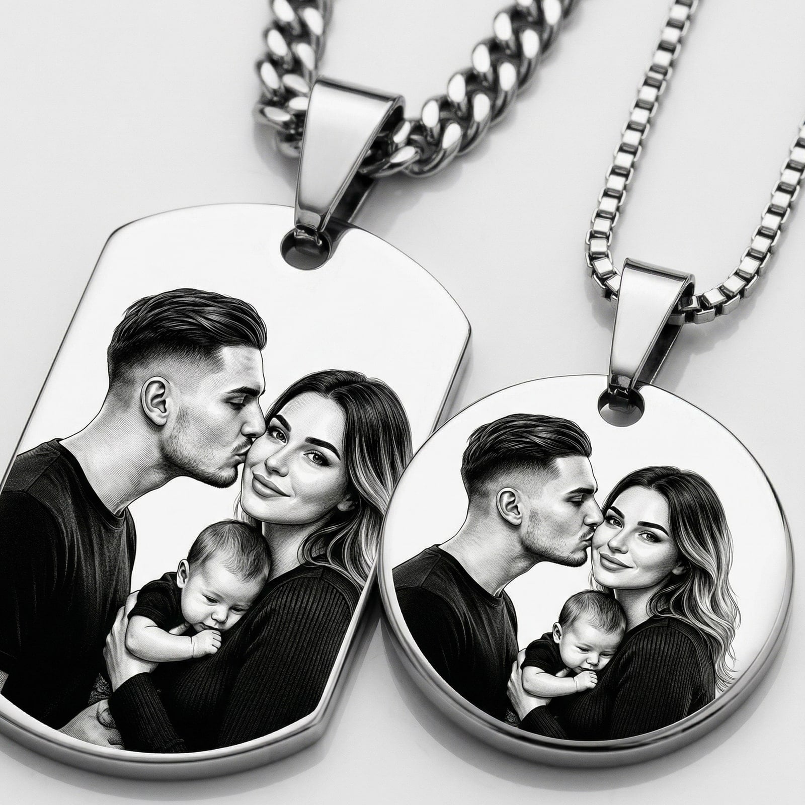 Set Coliere Army si Luna gravate cu poza