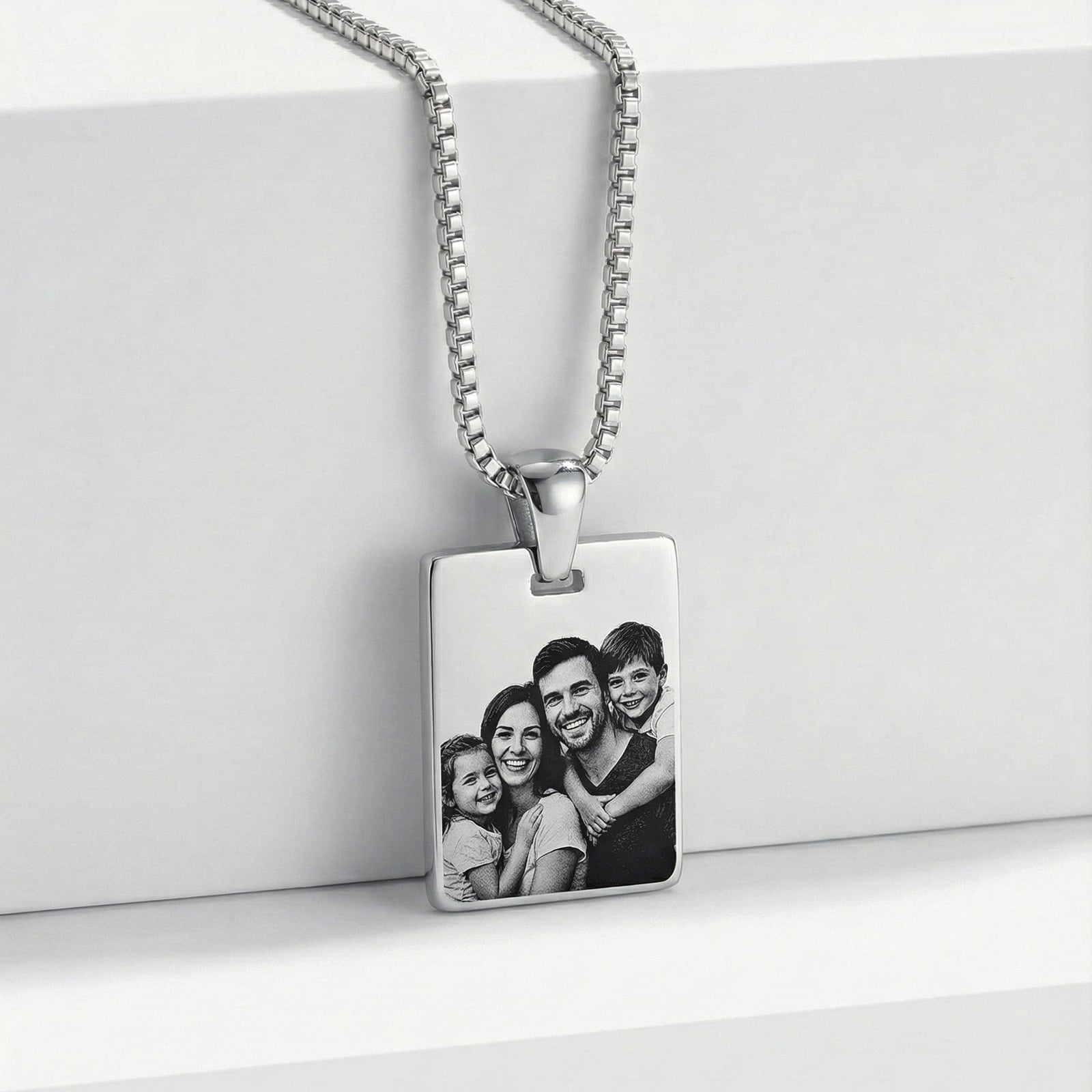 Lantisor Nova gravat cu poza